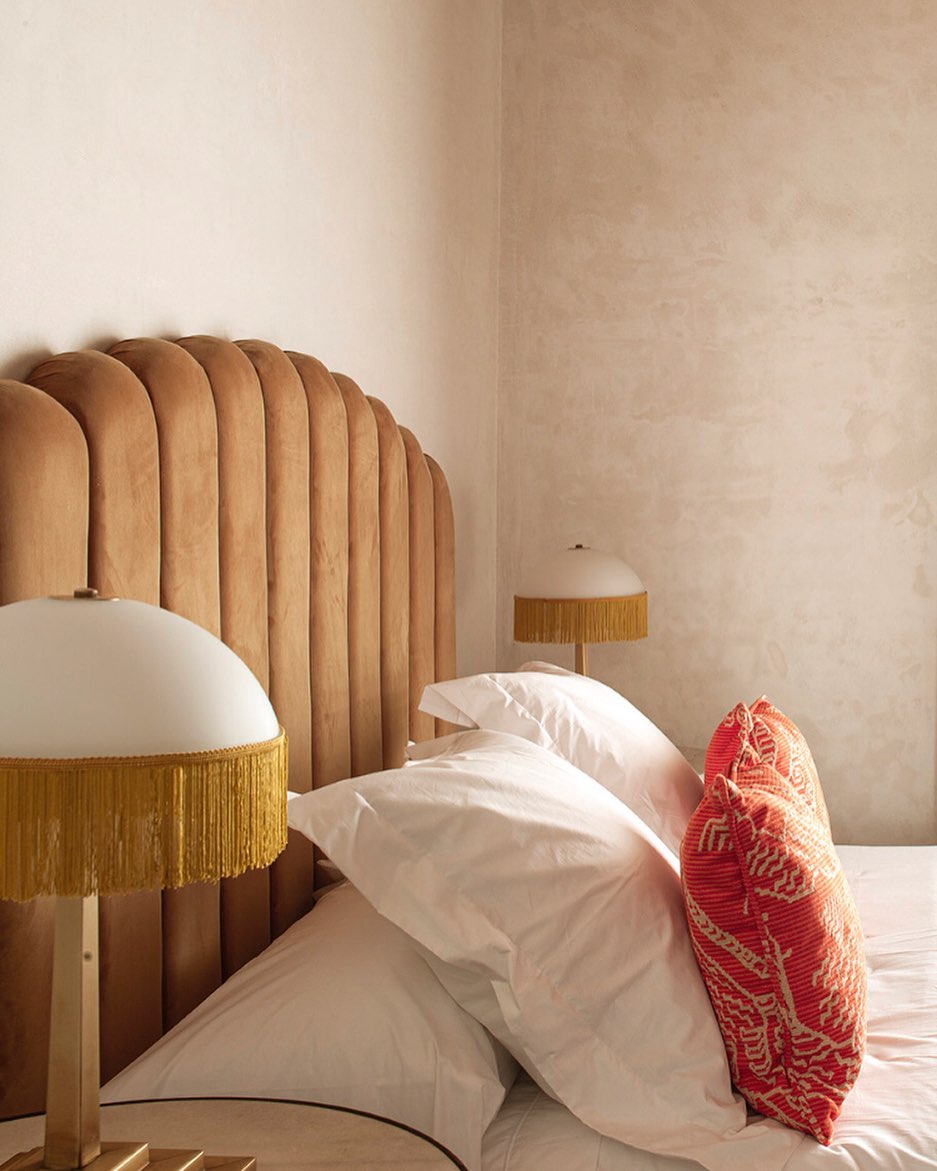 El diseño de interiores fue creado por Quintana Partner Studio