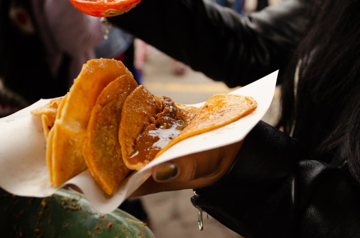 Taco de canasta en San Vicente Xiloxochitla