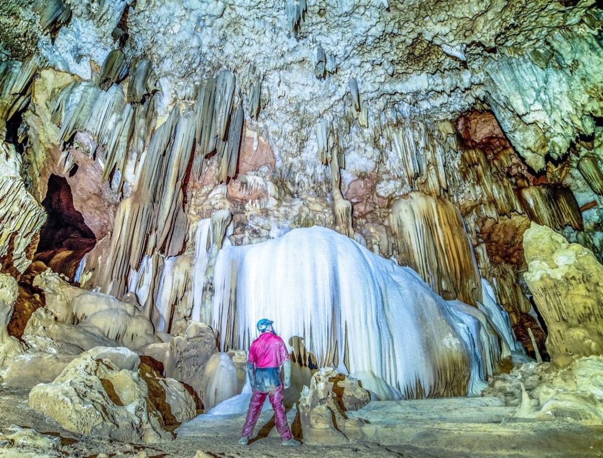 No solo los cenotes, para los mayas estas grutas blancas también eran las puertas del inframundo