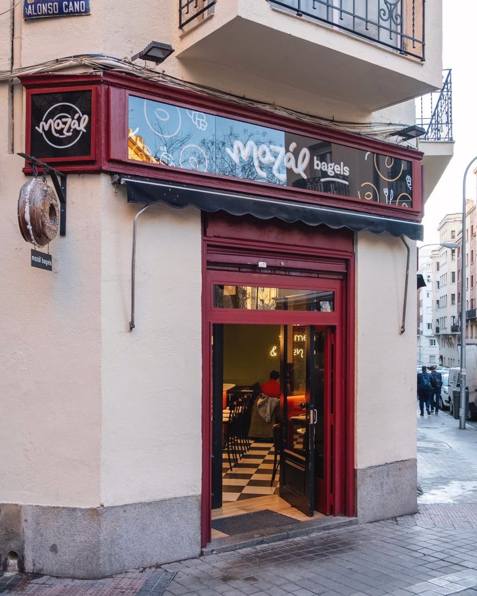 Lugares cool y diferentes para comer en Madrid, Mazál. 