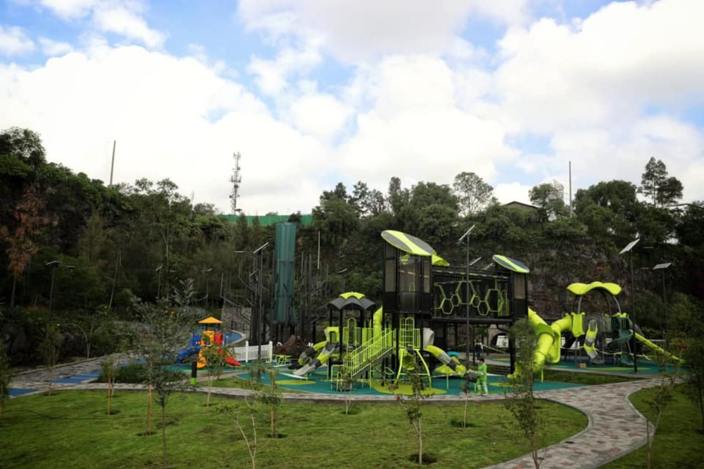 Juegos para niños en el Parque La Cantera