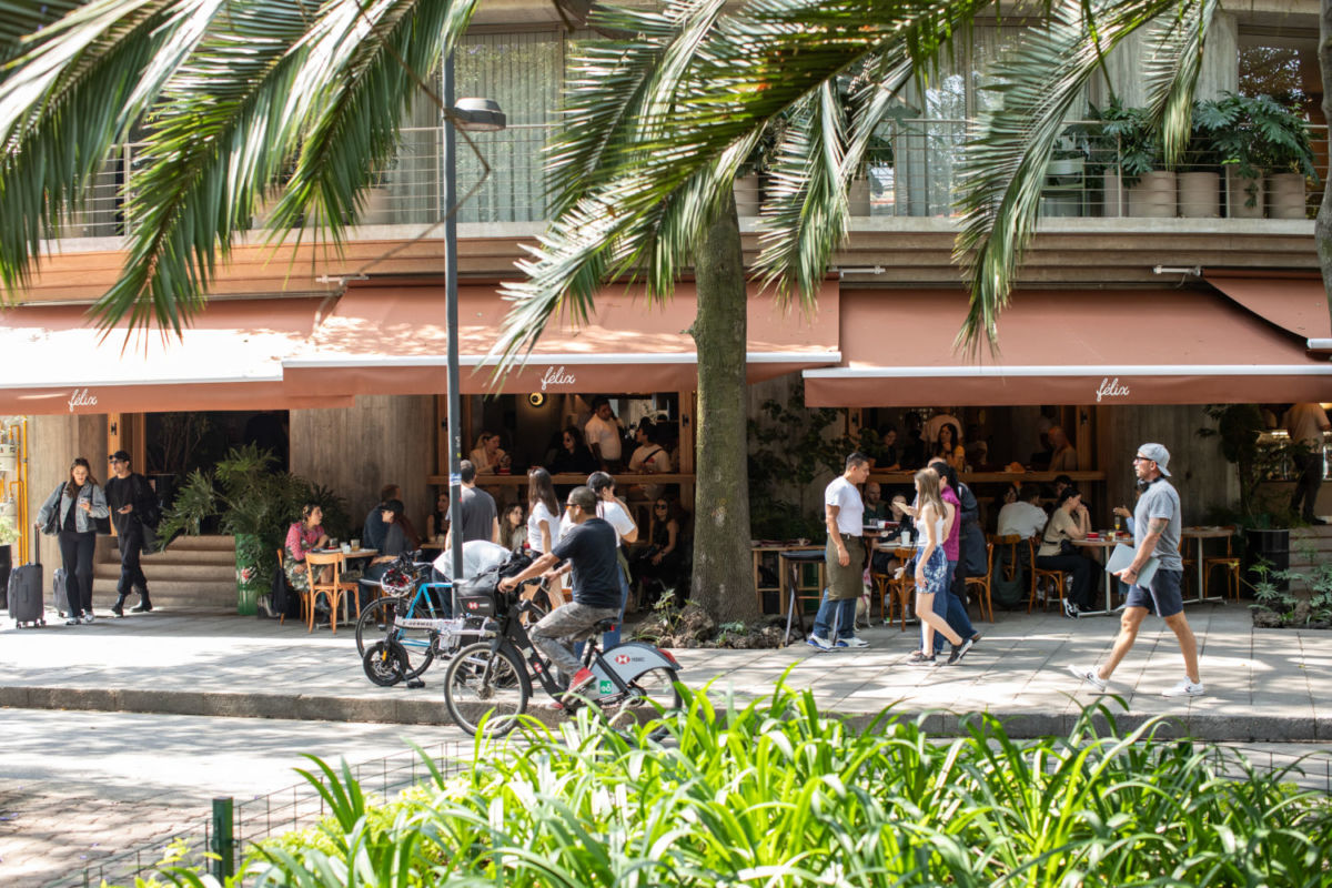 Las pizzas más ricas, quesosas y de masa delgada solo las encontrarás en esta pizzería de la Condesa frente al Parque México 