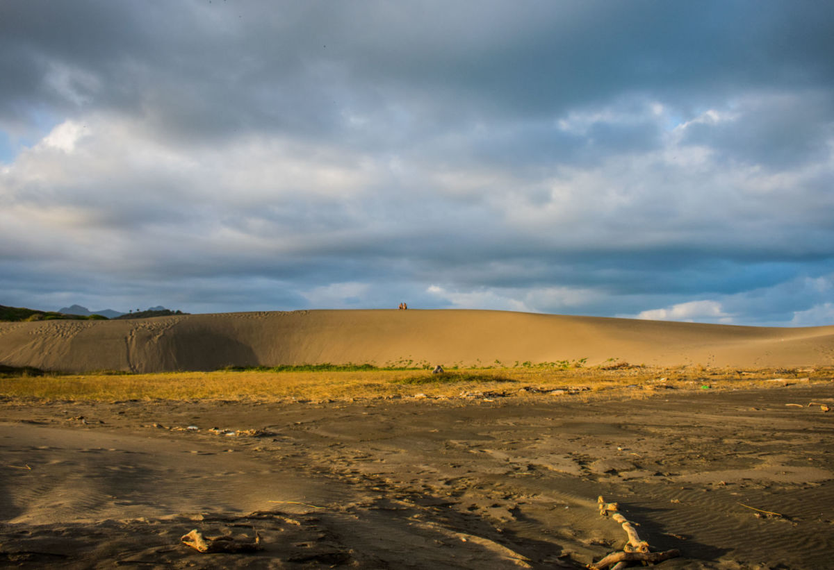 Dunas de arena en Playa Villa Rica 