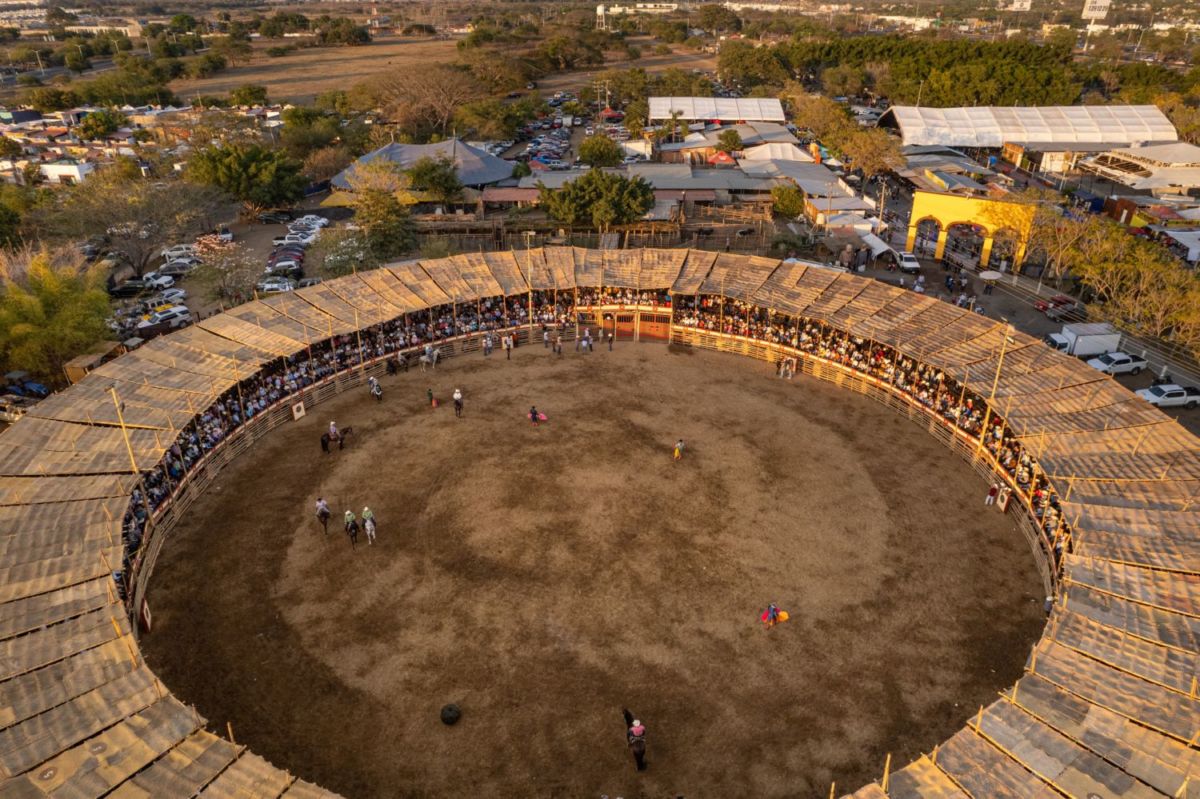 La Plaza de Toros 'La Petatera' se construyó en  1857 en Villa de Álvarez, Colima 