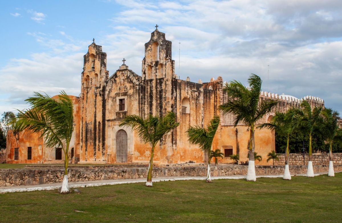 Iglesia y Convento de San Miguel Arcángel en Maní