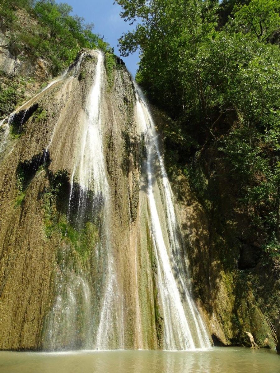 Cascada Cola de Caballo en Santiago