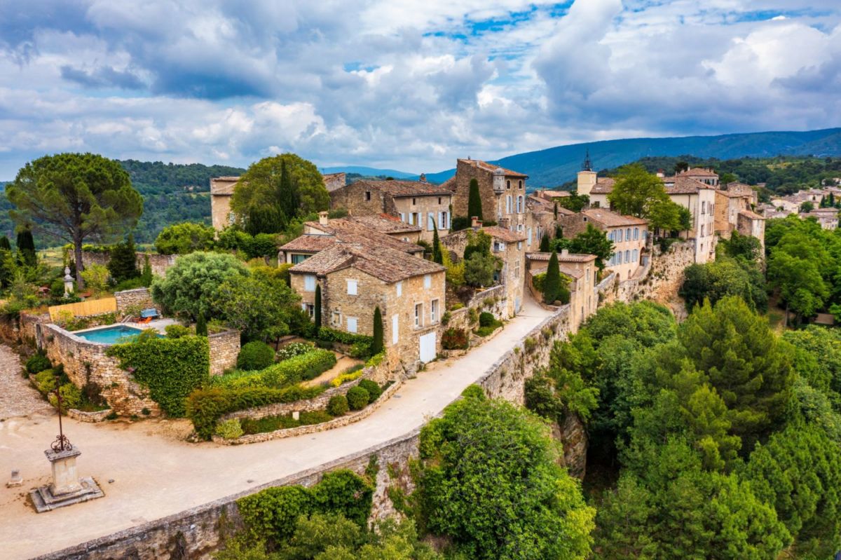 Menerbes, Francia. 