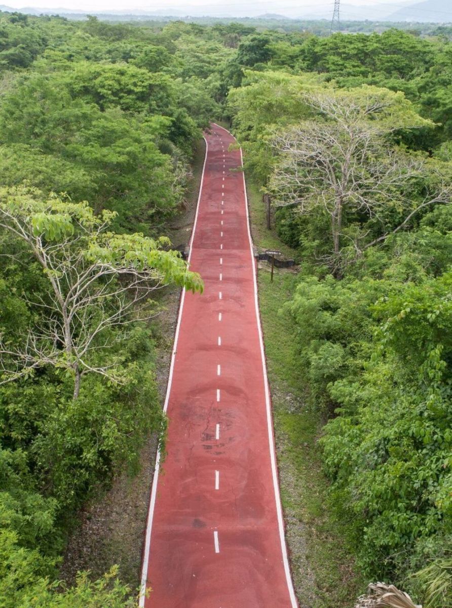 Ciclopista en el Parque Aztlán de Ixtapa 