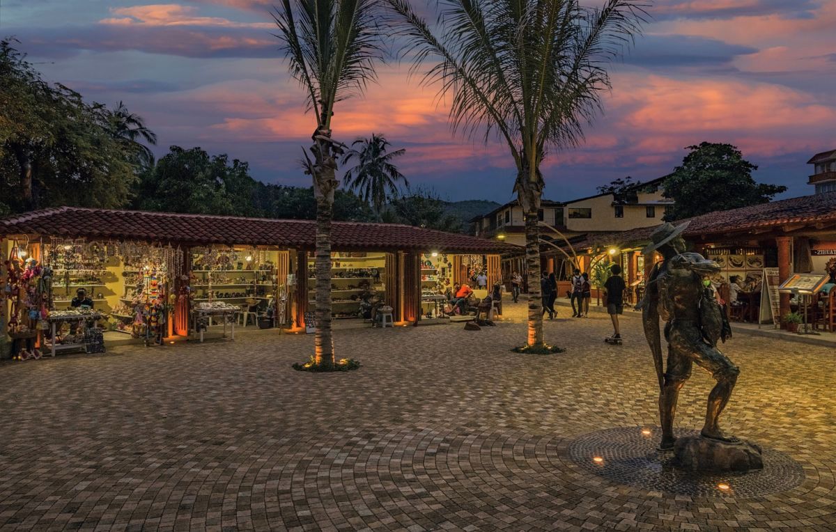 Malecón Paseo del Pescador en Ixtapa Zihuatanejo