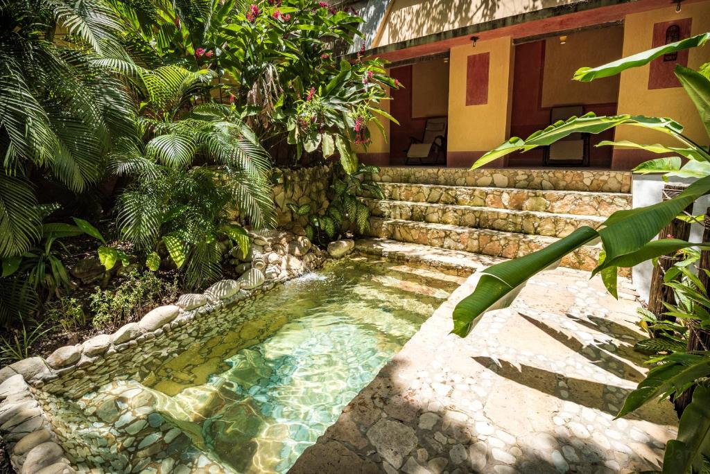 Hotel Boutique Quinta Chanabnal alberca