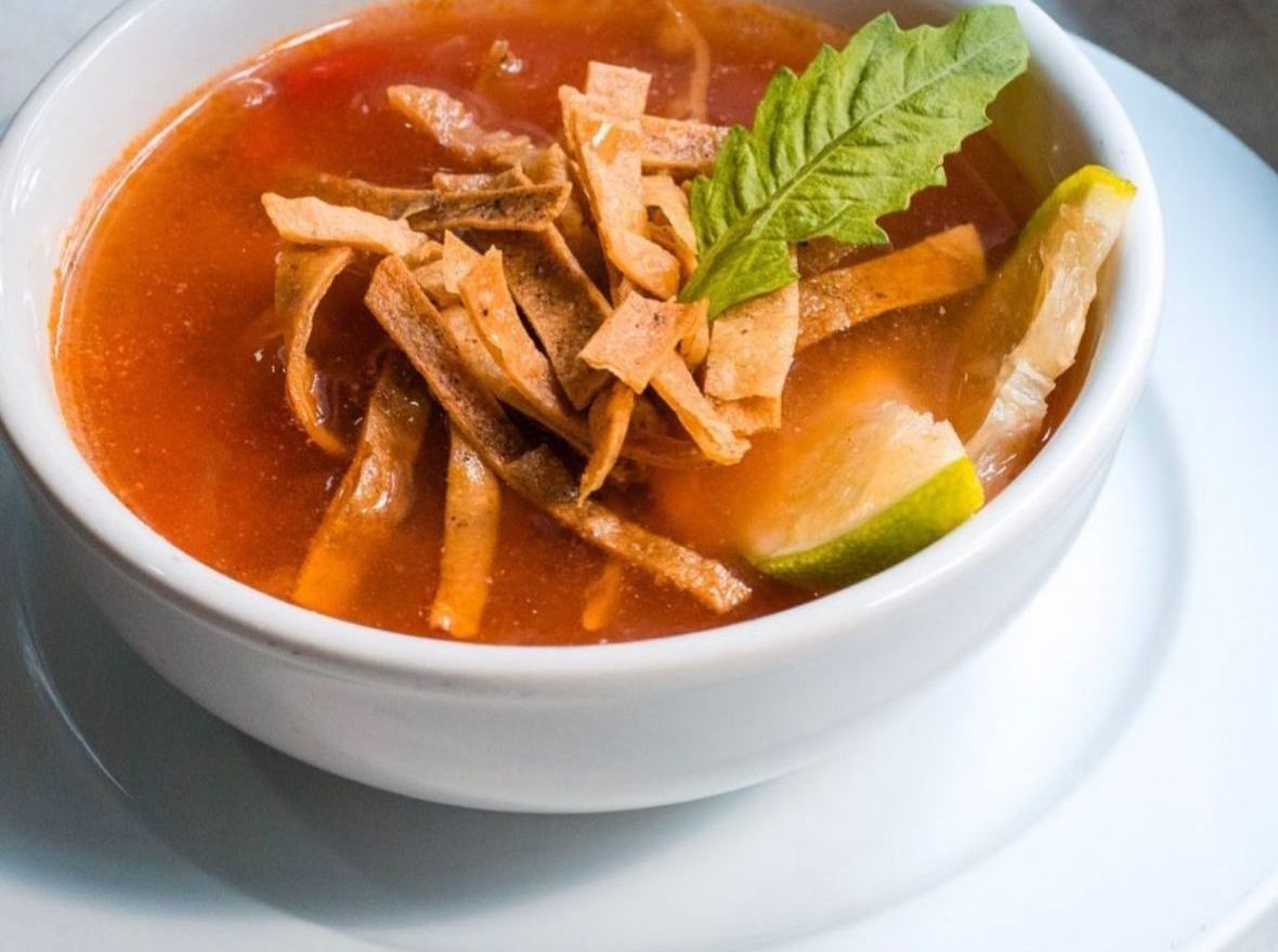 sopa de tortilla de tucán coyoacán