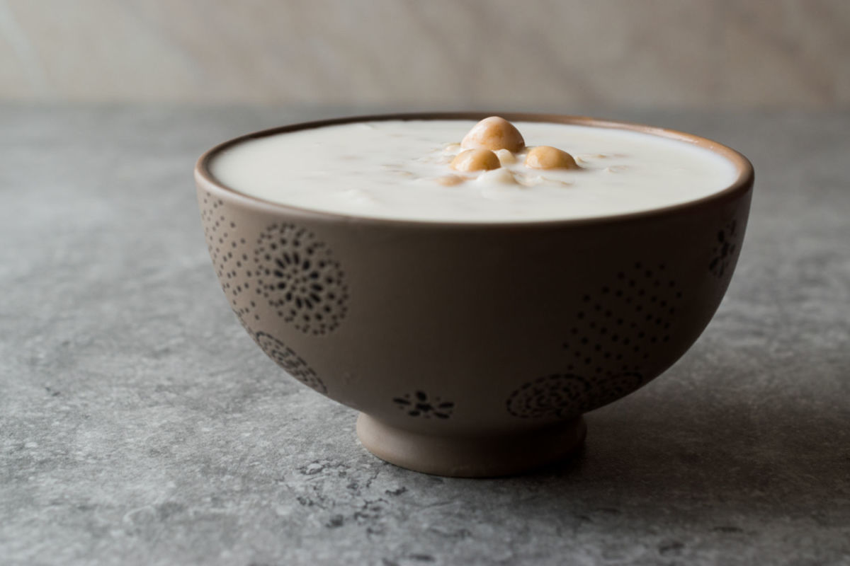 Sopa fría de garbanzo y yogurt