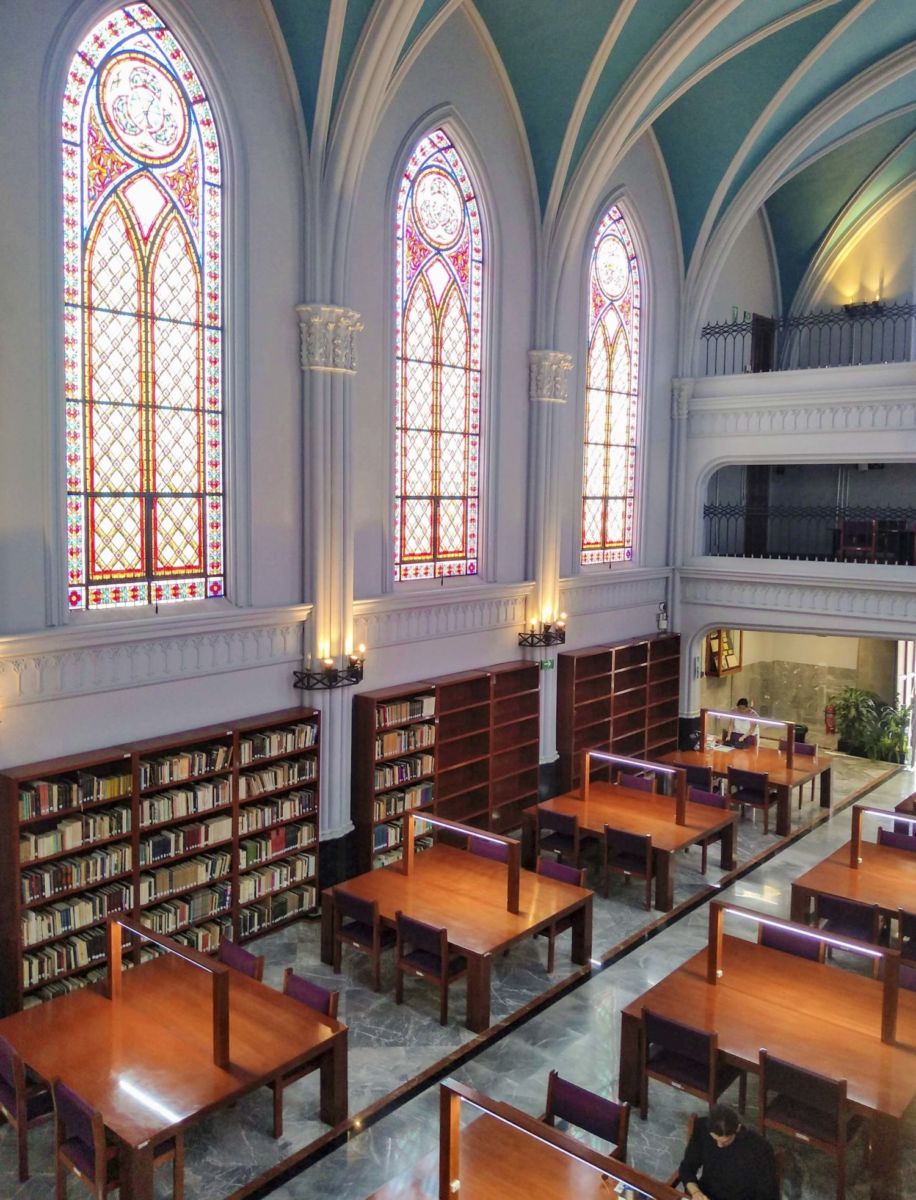 Era una capilla del siglo XIX y hoy es una de las bibliotecas más bonitas de la CDMX a unas calles del Parque Hundido