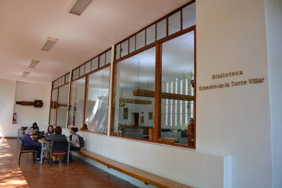 Biblioteca Ernesto de la Torre Villar