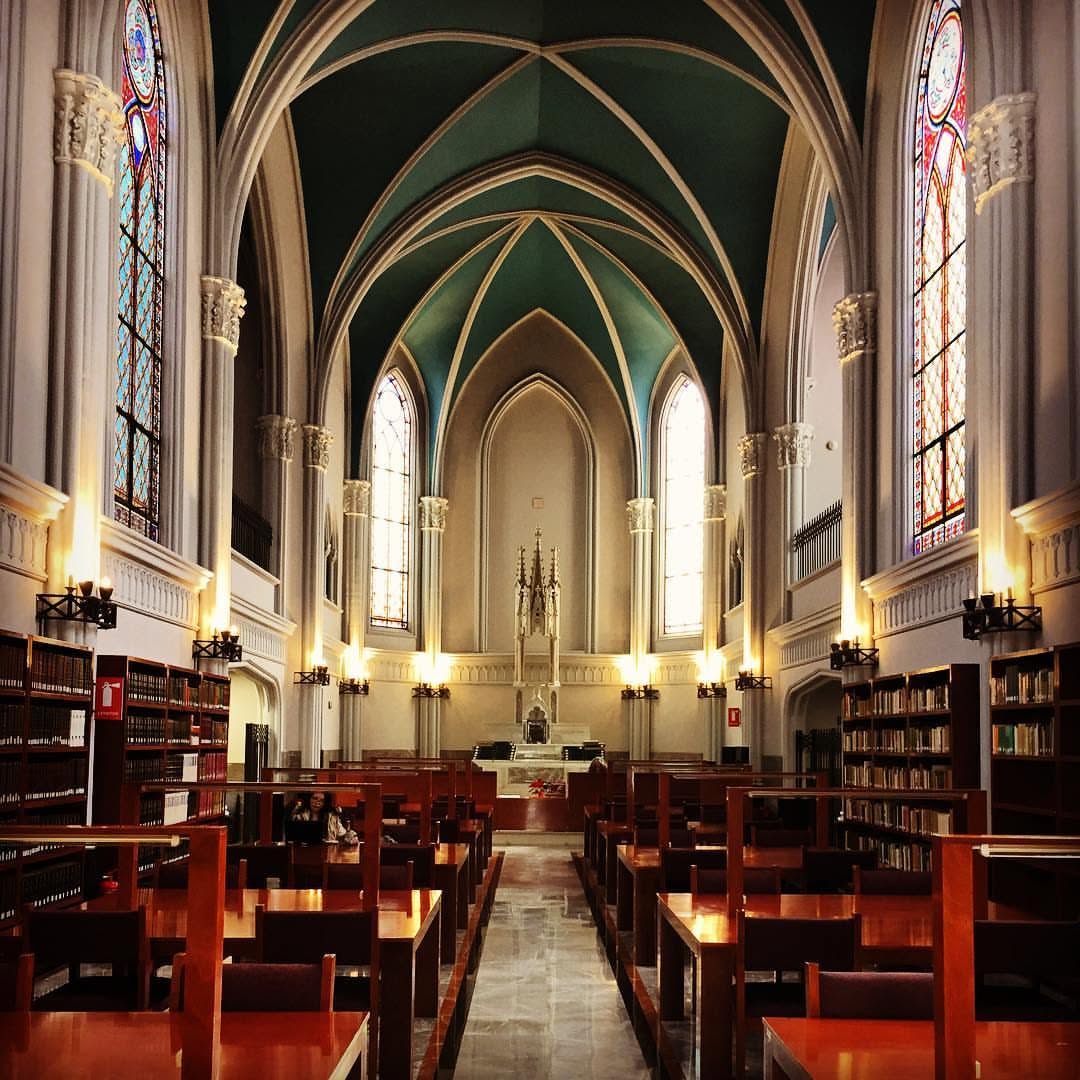 Sala de lectura Ana Buriano