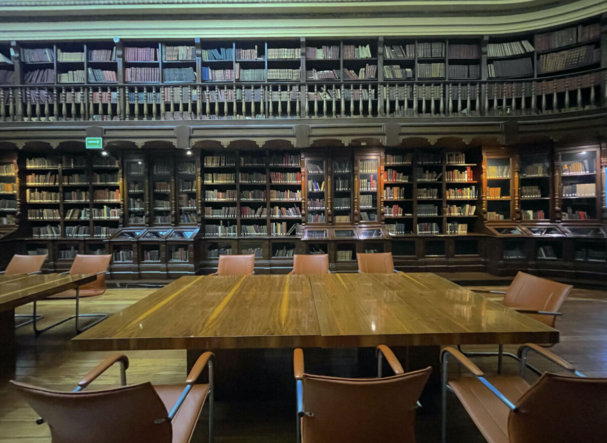 Biblioteca Ingeniero Antonio M. Anza