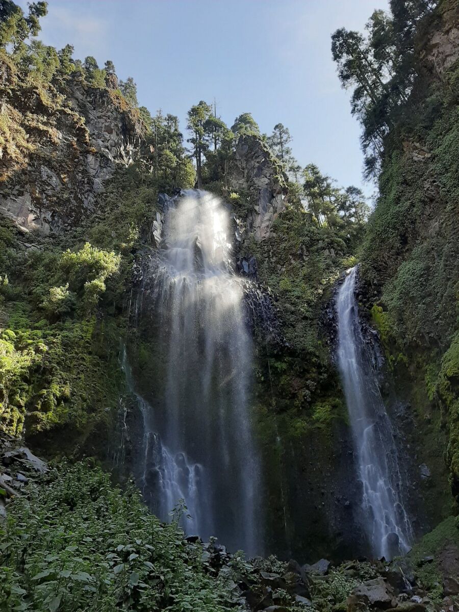 Las lluvias de estos meses embellecieron esta cascada formada por el hielo del Iztaccíhuatl a solo 1 hora y media de la CDMX