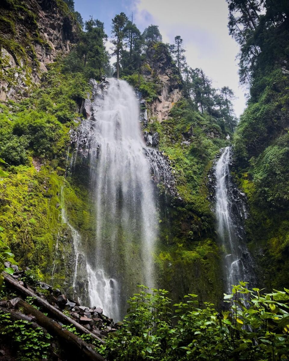 Cascada de los Diamantes en el Parque Dos Aguas, Estado de México 