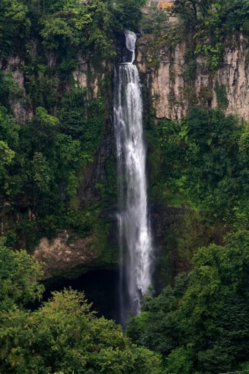 La Cascada de Puxtla tiene una caída de agua de 85 metros de altura
