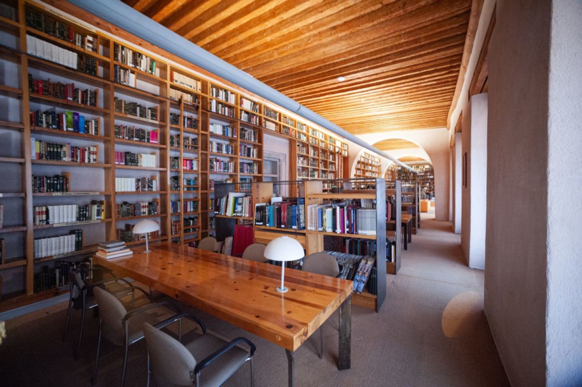 Pensabas que era un colegio privado pero es un recinto histórico en el centro de la CDMX con una biblioteca preciosa por dentro