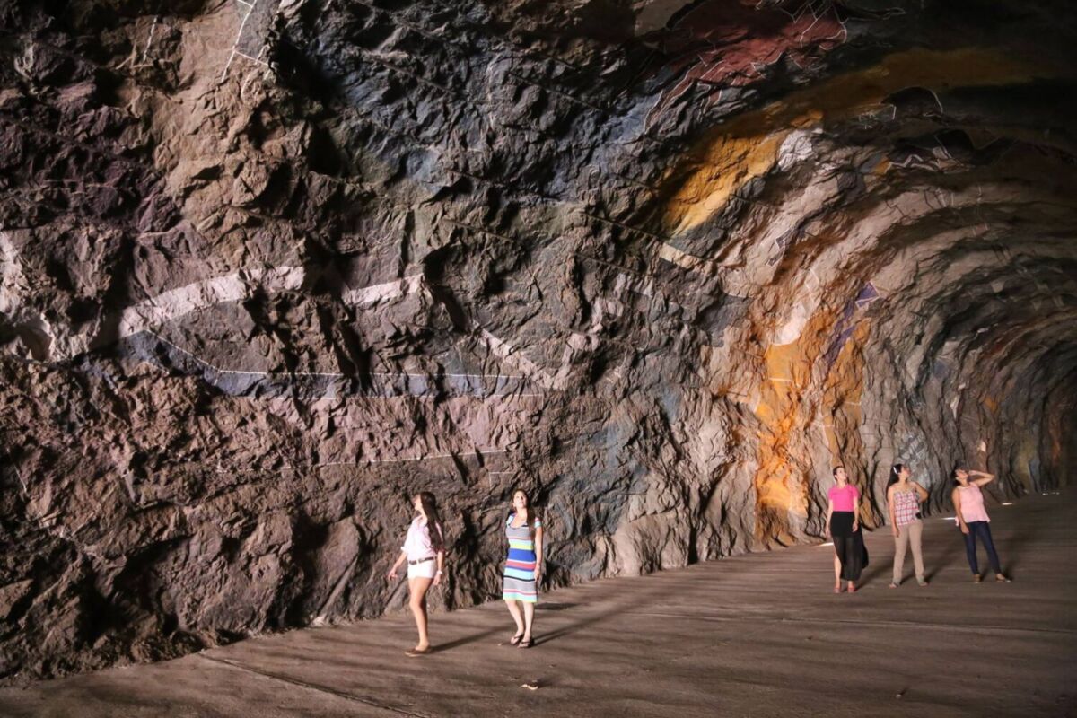 Cueva de la Presa de Huites en Sinaloa