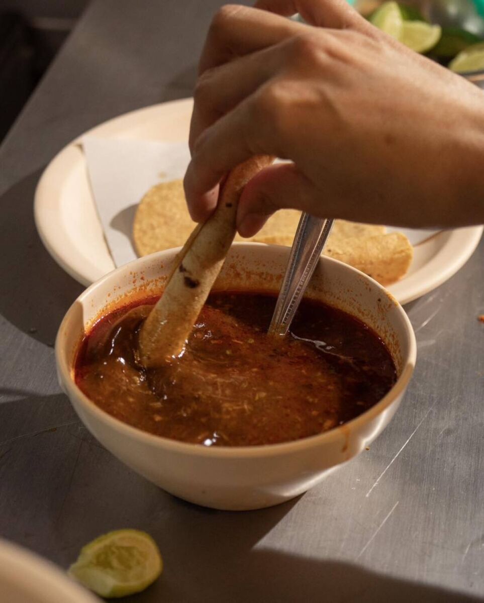 ¡Es hoy! Escápate a la Feria Nacional de la Birria en Jalisco y prueba todo el fin de semana tacos, consomé y quesabirrias 