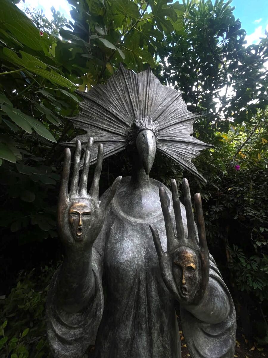 Esculturas monumentales de Leonora Carrington
