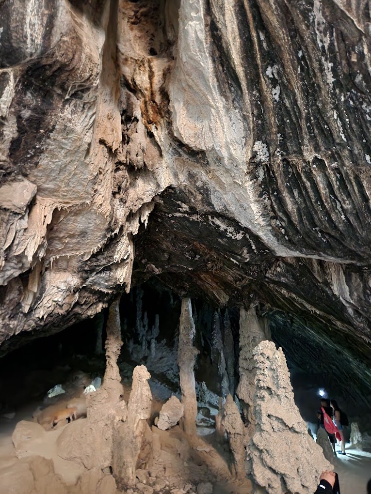 Las Grutas de Xahjá se ubican a 30 minutos del Pueblo Mágico de Zimapán.