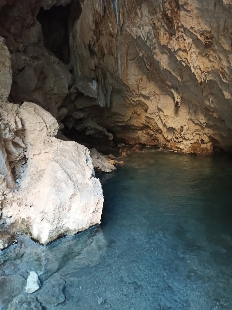  las Grutas de Xajhá se formaron hace millones de años, debido a la erosión y actividad geológica 