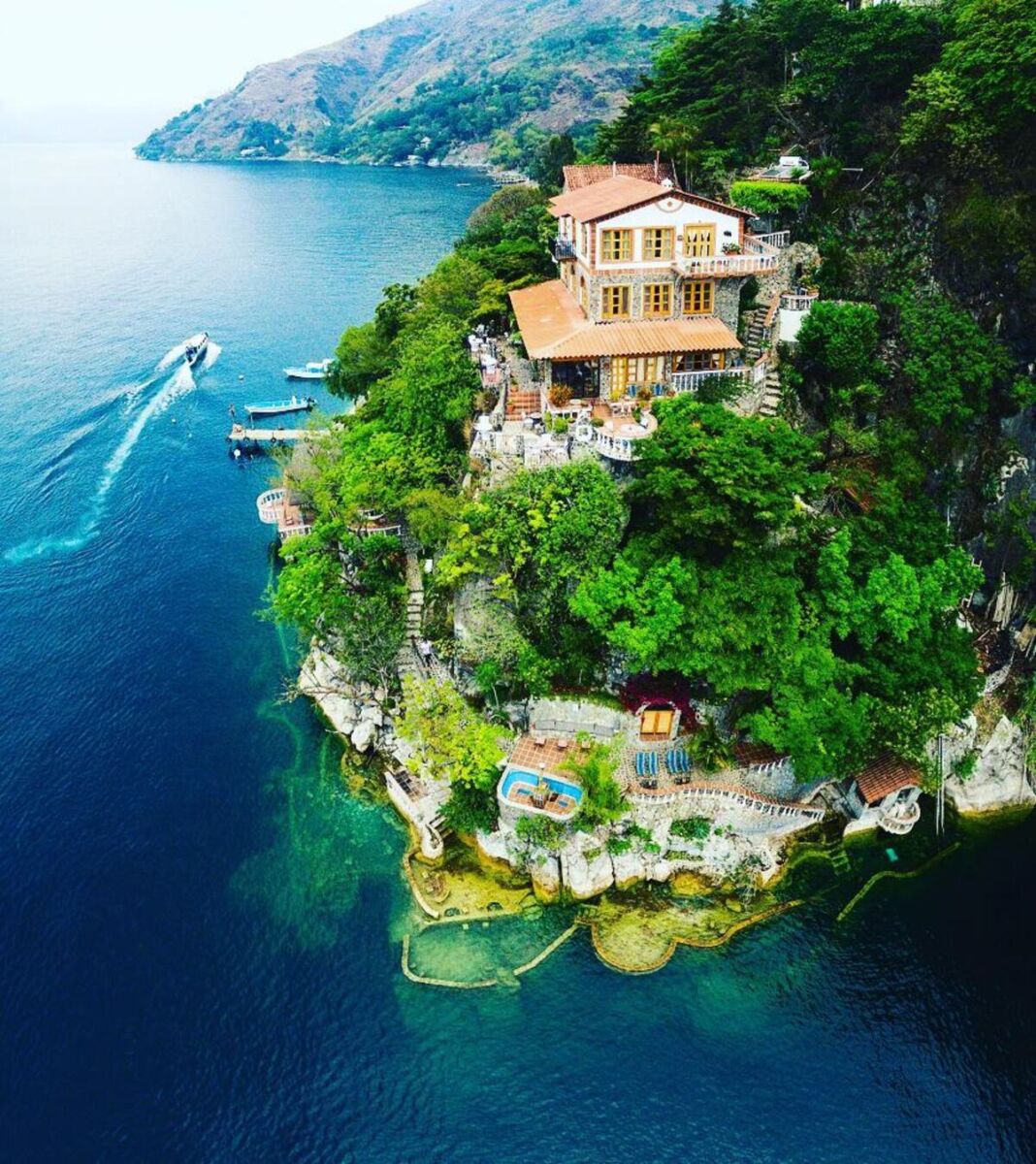 Parece la Costa Amalfitana, pero se encuentra a 2 horas en avión desde la CDMX