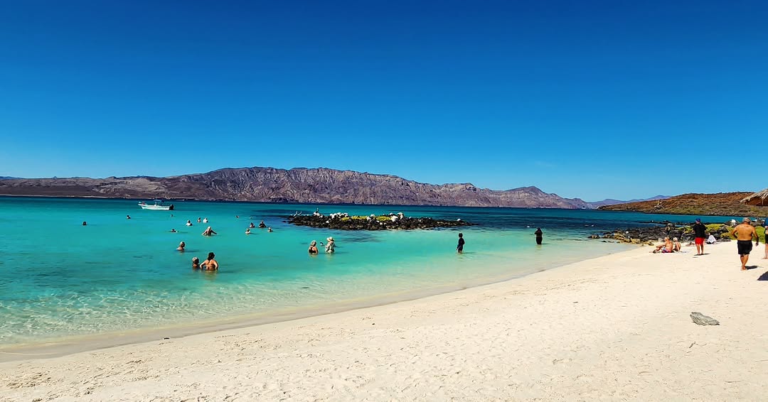 La Isla Coronado se ubica a 25 minutos del Pueblo Mágico de Loreto 