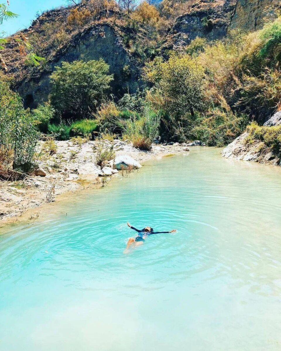 Pozas de agua turquesa en Hidalgo 