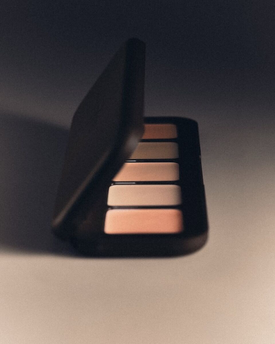 La maquillista  Mary Phillips acaba de lanzar su línea de belleza llamada 'm.ph by Mary Phillips'