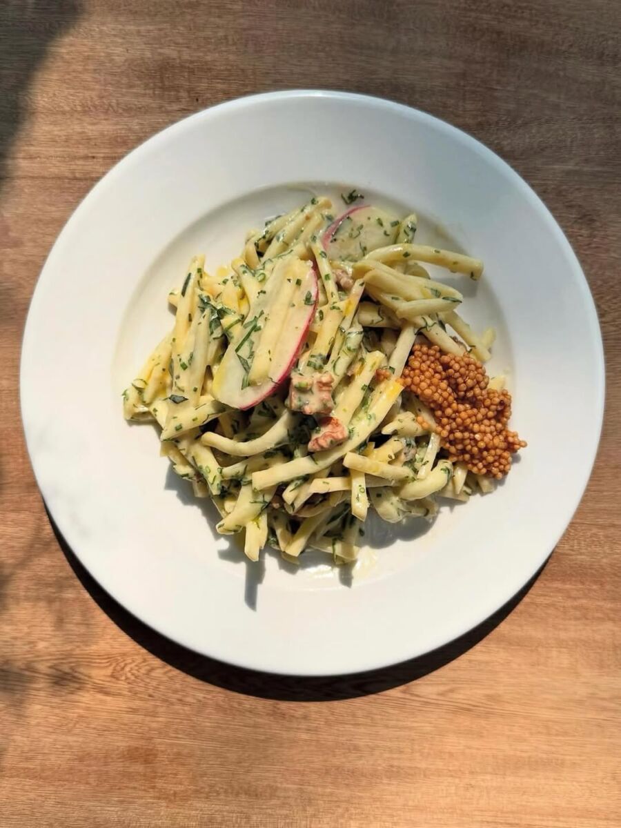 Remoulade de apio-nabo con mostaza encurtida oly