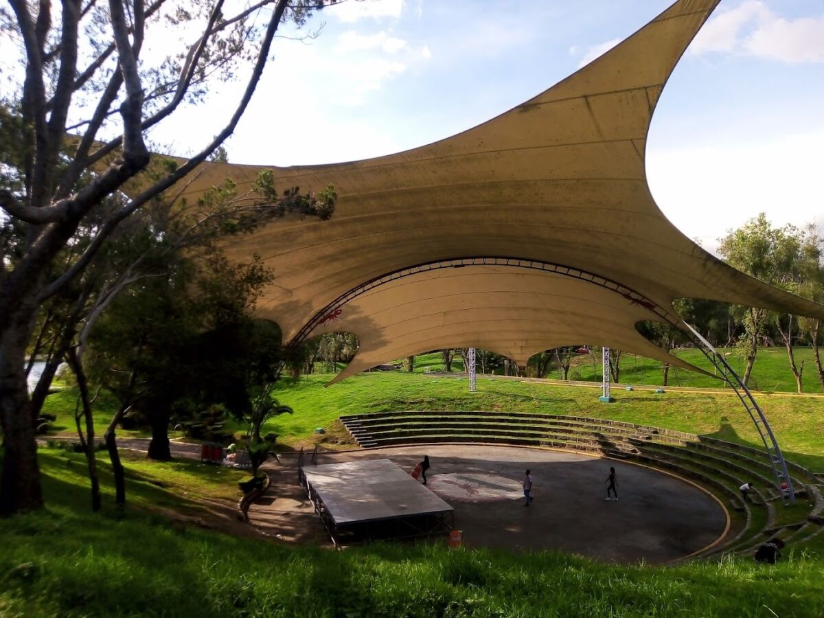 El Parque Tezozómoc tiene teatros, canchas de tenis, fútbol y baloncesto 