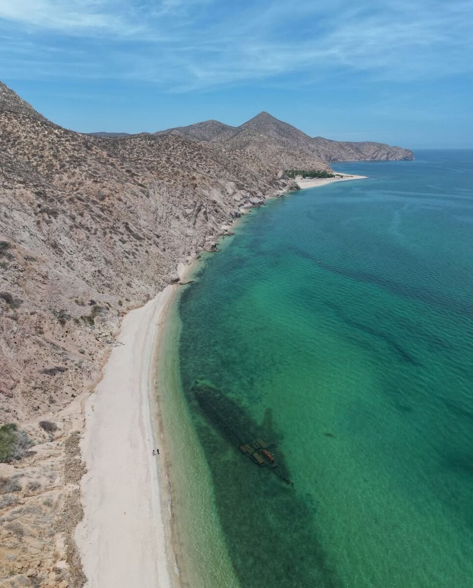 La Playa Los Muertitos se ubica a 40 minutos de La Paz 