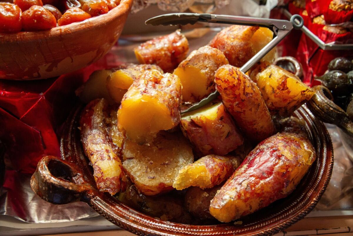 El camote enmielado es un postre típico de Chignahuapan 