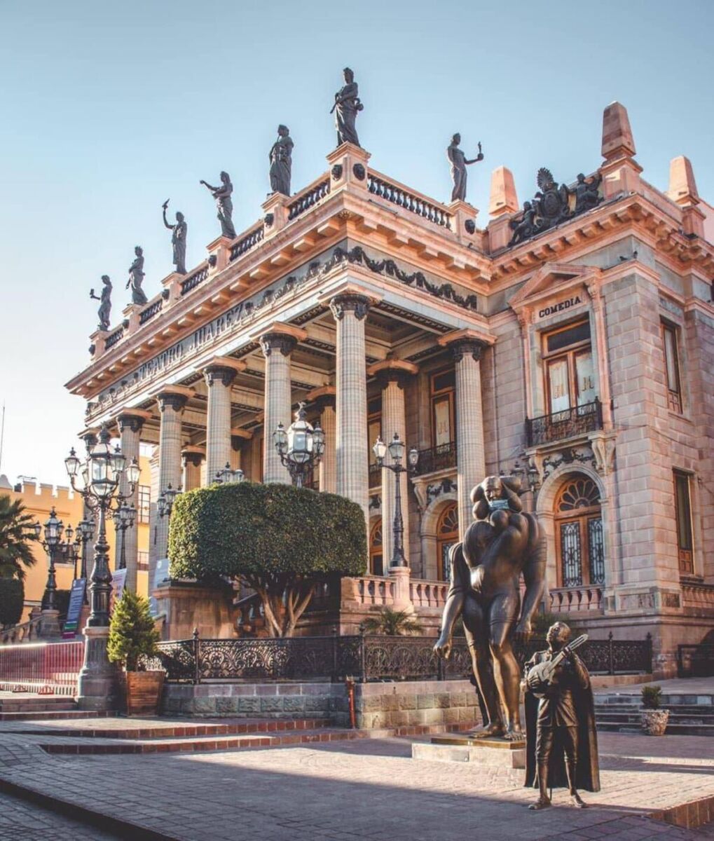 Parece un templo griego pero aunque no lo creas es uno de los teatros más bonitos de México y no imaginas dónde está