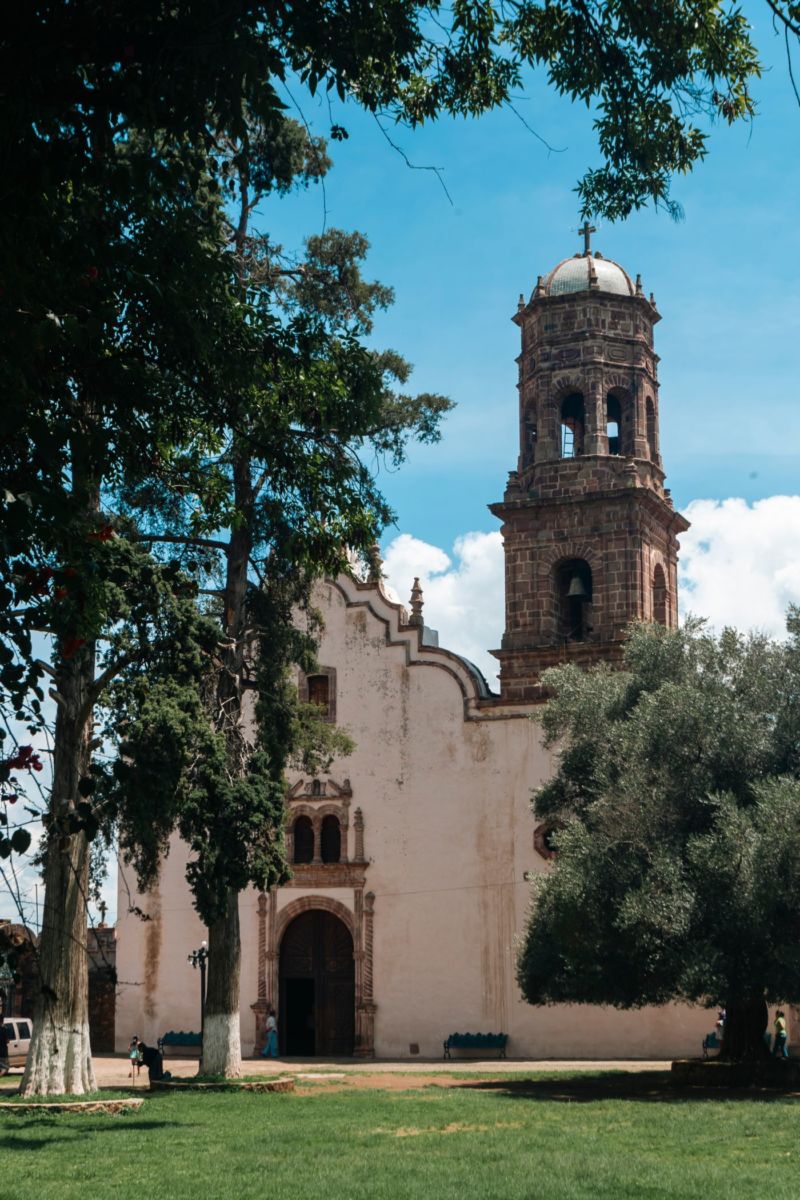 Tzintzuntzan significa ‘el lugar de los colibríes’ 