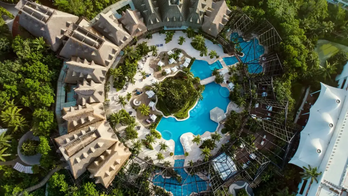 Alberca del hotel The Grand Mayan