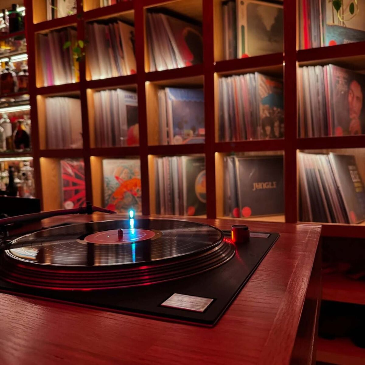 ¿Sabes lo que es un ‘jazz kissa’? Descúbrelo este fin de semana en estos bares de música