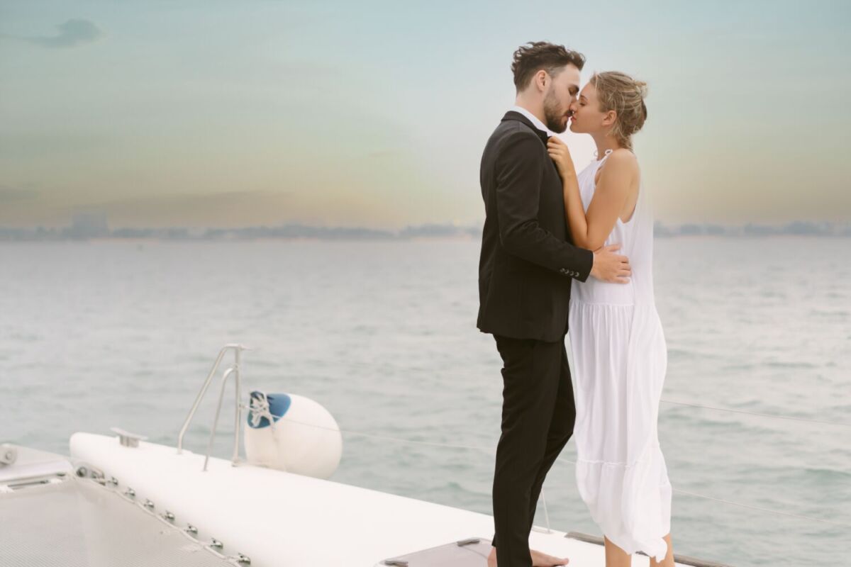 ¿Boda en altamar? Este hotel de lujo en Los Cabos organiza tu boda a bordo de un velero (una ceremonia íntima para 100 personas)