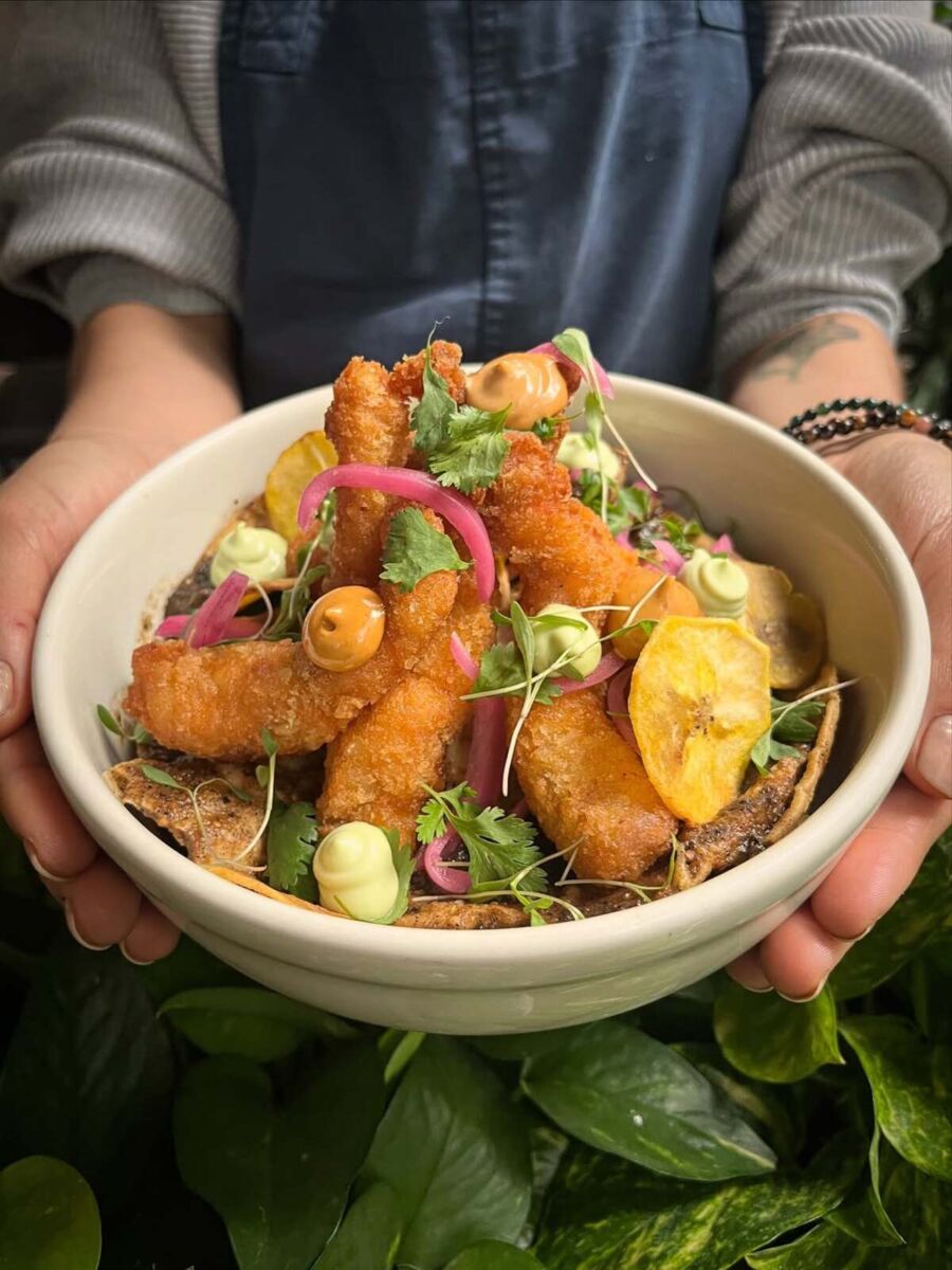 ¿Chilaquiles con camarones? ¡Sí! Pruébalos en este rinconcito de la Escandón 