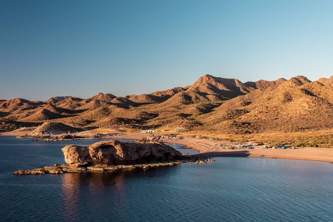 El Himalaya es una costa en Sonora que tiene dos playas entre montañas 