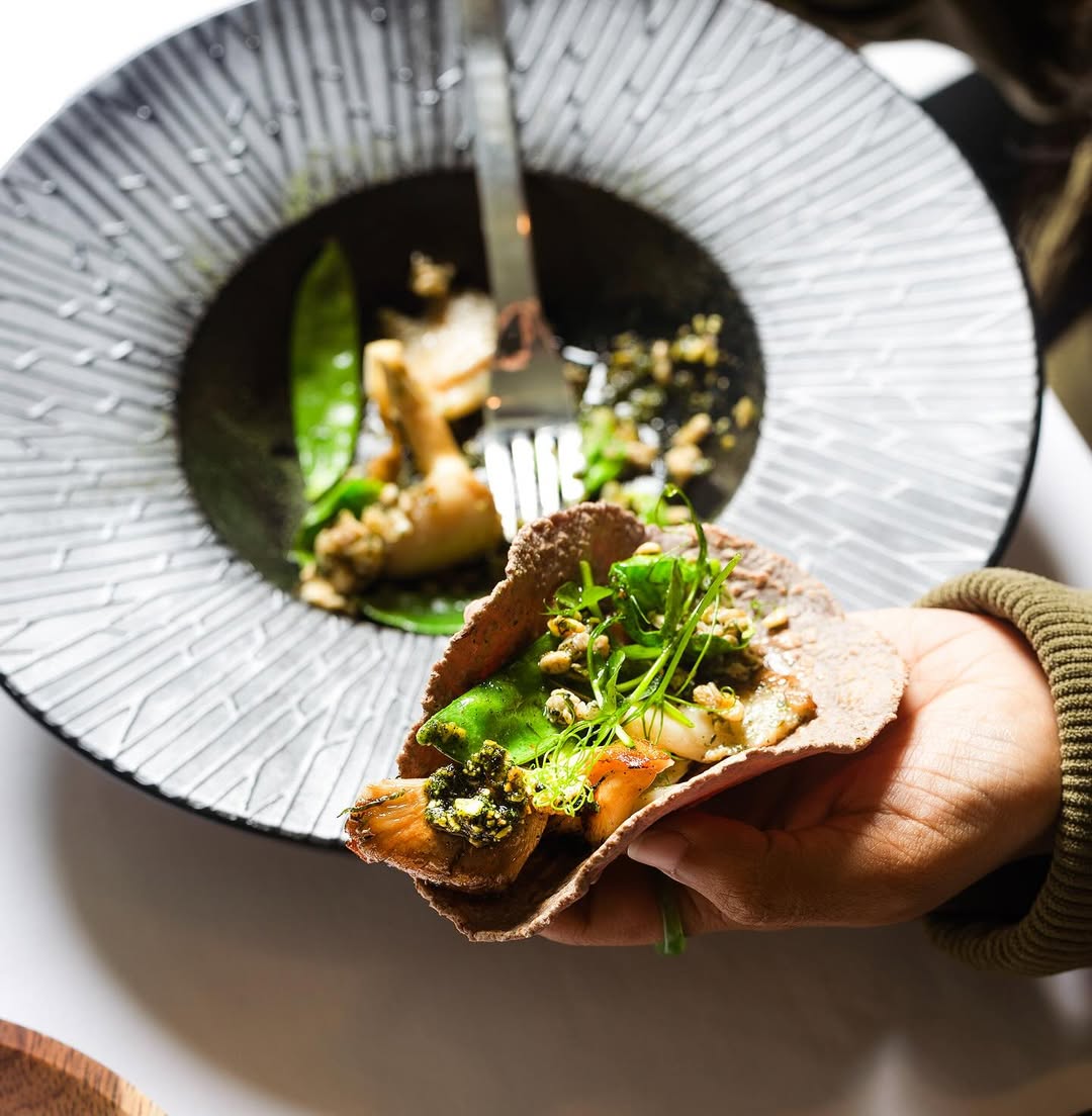 platos con escamoles