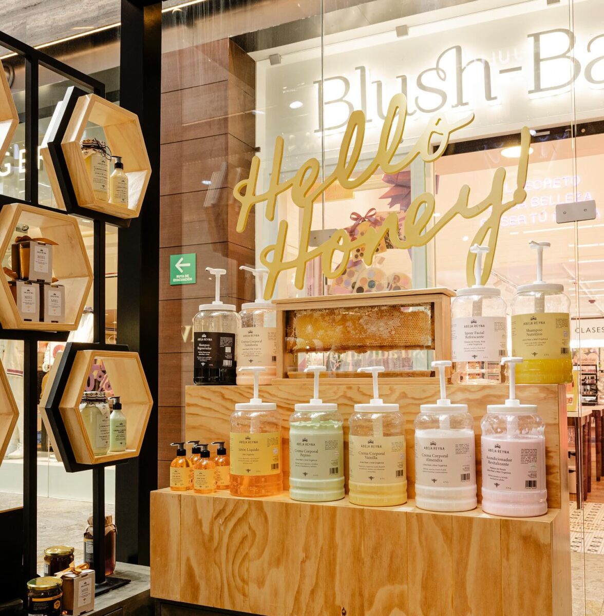 Si sientes que el estrés está acabando contigo, regálate un momento para descubrir los faciales miel de abeja de este spa escondido en Polanco