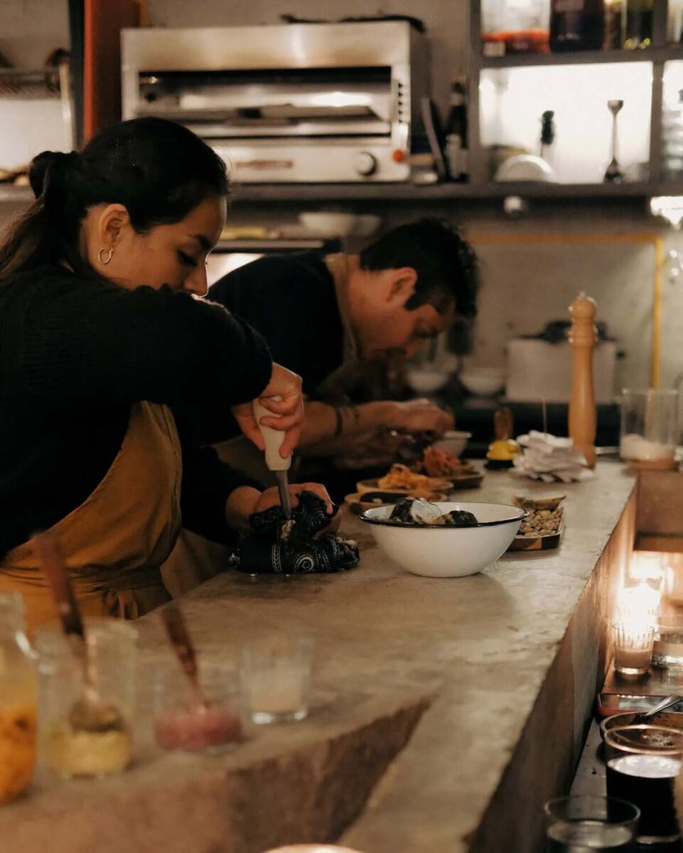 4 gastrobares de ostras en la CDMX para disfrutar de estos mariscos y de una copa de vino 