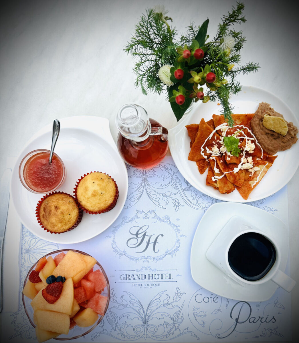 desayuno en restaurante café parís del gran hotel