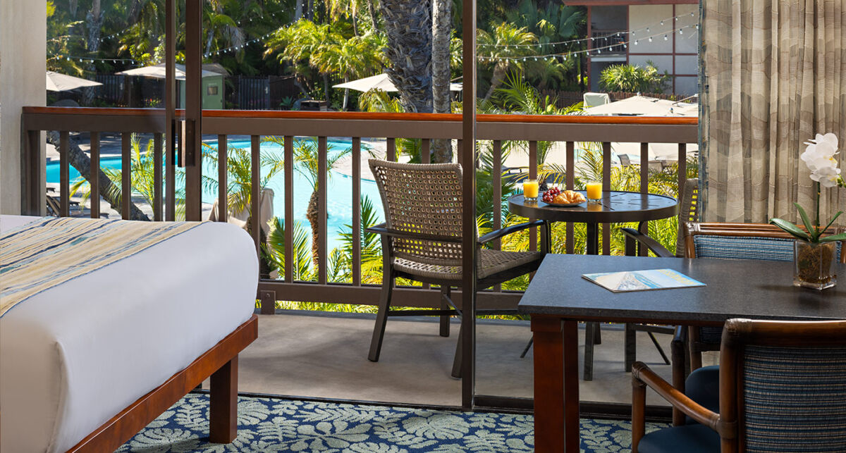 Catamaran Hotel