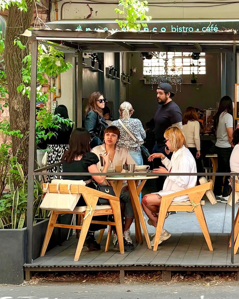 Nueve Cinco es un bistró y café en Santa María La Ribera 